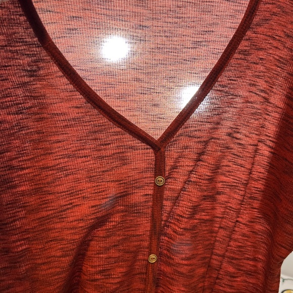 Coco’s Clozet Burnt Red w/ Black Tie-Front Button Top - Size Large - Picture 11 of 11